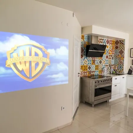 Sea Grape Wine Flat In Old Center Varna