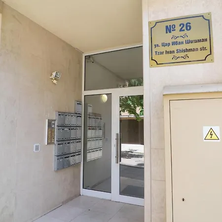 Sea Grape Wine Flat In Old Center * Βάρνα